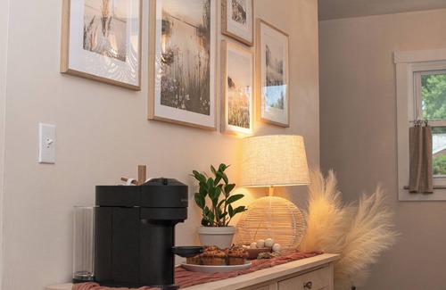 Saxonburg House | Delightful & Well Provisioned 3 Bedroom Home in Ideal Location