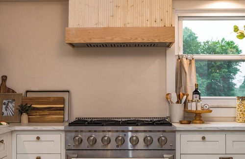 Saxonburg House | Delightful & Well Provisioned 3 Bedroom Home in Ideal Location