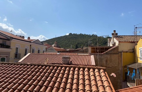 Iglesias Historic Centre Apartment | Deliziosa e Spaziosa Casa Vacanze Ideale per Famiglie e Gruppi – 5 Posti Letto