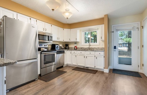 Lake Delton House | Dells Paradise At Lighthouse Cove Condominiums