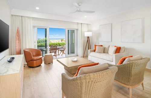 The Bight Resort | Deluxe 2 BR Oceanview, All-Inclusive Suite at Alexandra Resort