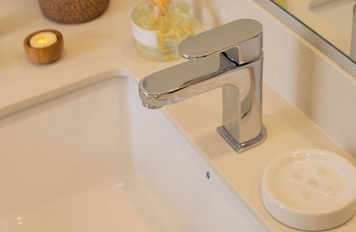 Santa Cruz Apartment | Deluxe 2BR Suite: Balcony & City Views w/WI-FI+Parking