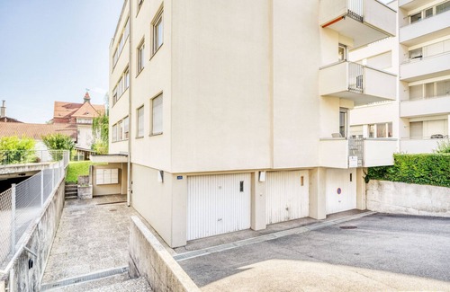 Allschwil Apartment | Deluxe Allschwil 3 Room w/Storage, nr local market, by Blueground