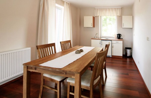 Lauterbach Apartment | Deluxe Apartment with Harbour View