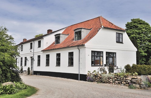 Hovedgard Apartment | Deluxe Apartment with Garden View - Provstegården Bed & Breakfast