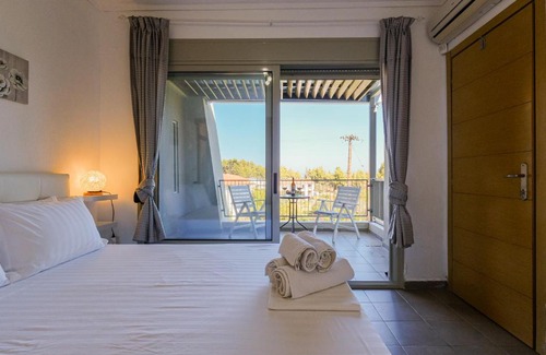Paliouri Villa | Deluxe Chrousso Pool Villa