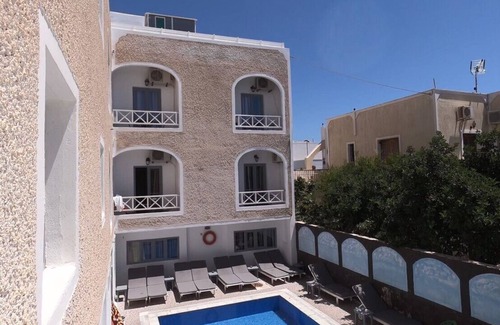 Perissa Apartment | Deluxe Double Room 30 meters from Perissa Beach
