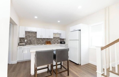 Seaside Heights Apartment | Deluxe Family Room #2