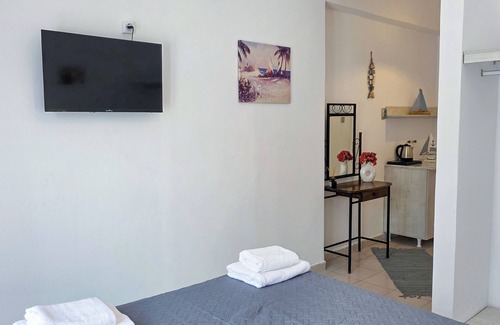 Vothon Hotel | Deluxe King Double Room 5