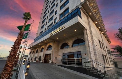 Jeddah House | Deluxe King Escape in Heart of Jeddah