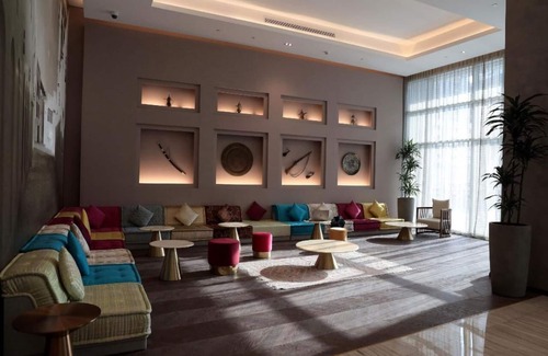 Al Khan Apartment | Deluxe King or Twin Near Sharjah Expo Center