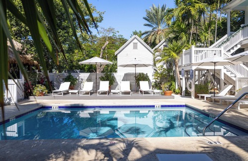 Historic Seaport Hotel | Deluxe King Studio- Come Hide