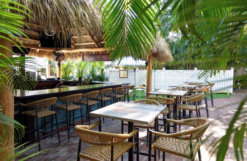 Historic Seaport Hotel | Deluxe King Studio- Come Hide