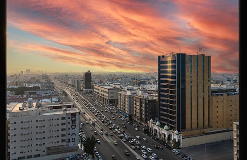 Jeddah House | Deluxe King Vibes | Stylish Stay in Jeddah