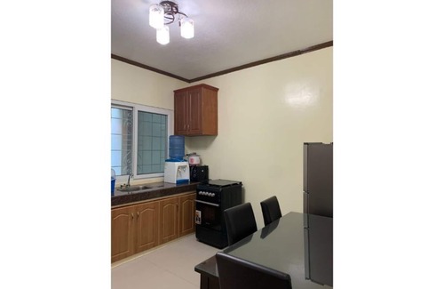 Dipolog House | DELUXE QUEEN SUITE