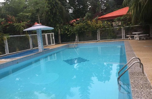 Dipolog House | DELUXE QUEEN SUITE