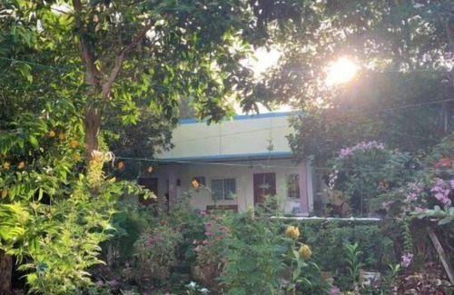 Dipolog House | DELUXE QUEEN SUITE