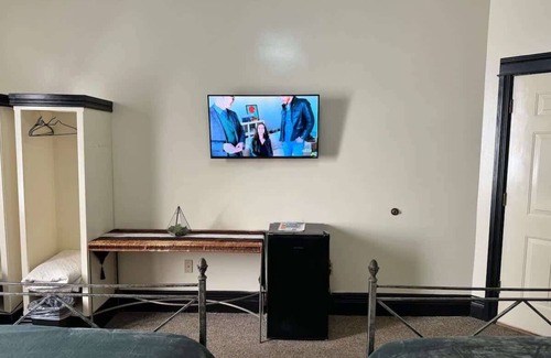 Bisbee Hotel | Deluxe Room at The Block