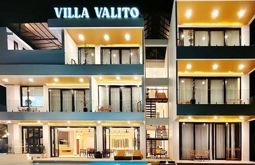 Kuta Villa | Deluxe Room - VILLA VALITO
