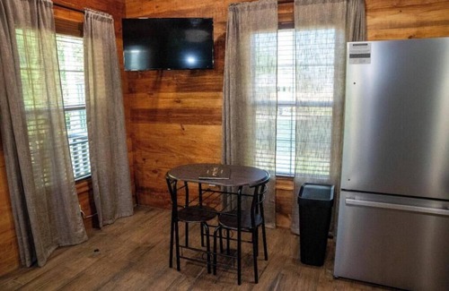 Broussard Cabin | Deluxe Rustic Tiny Cabin