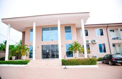 Accra Apartment | Deluxe Studio With Pool view