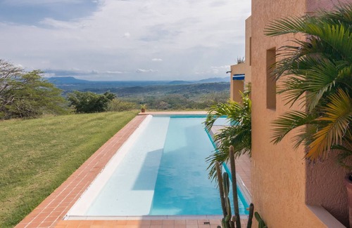 Tocaima Villa | Deluxe Villa Malabar Boutique w/ Pool & 360 Views