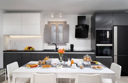 Exomytis Apartment | Deluxe With Outdoor Private Hot Tub & Beach Front, Aegean Melody Suites