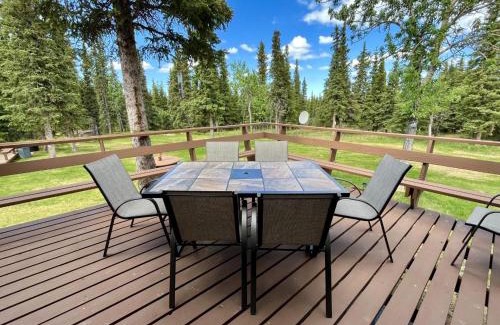 Healy House | Denali Natl Park 3 Bedroom Home on 5 Acres, hiking and wildlife