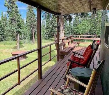 Healy House | Denali Natl Park 3 Bedroom Home on 5 Acres, hiking and wildlife