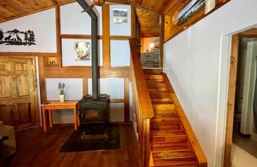 Healy House | Denali Natl Park 3 Bedroom Home on 5 Acres, hiking and wildlife