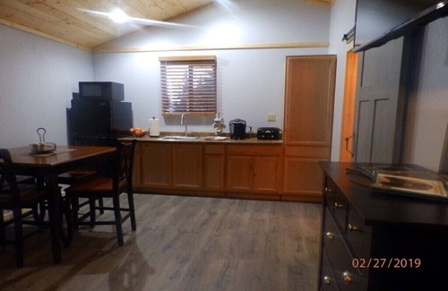 Healy Cabin | Denali Wildlife Grizzly Cabin Luxury with a touch of Rustic.