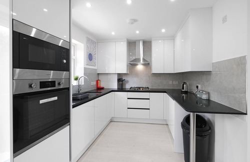 Denham House | Denham Close 3 Bedroom, 1.5 Bathroom Home