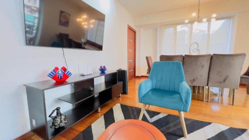 La Carolina Apartment | Departamento de lujo 3 dormitorios, 5 camas, 1 sofá cama, 11 personas, con terraza abierta, wiffi y parking free