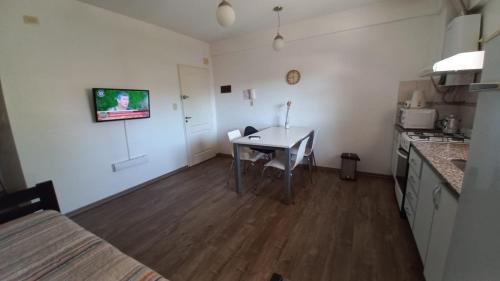 La Plata Apartment | Depto calle 18 - soleado y con balcon
