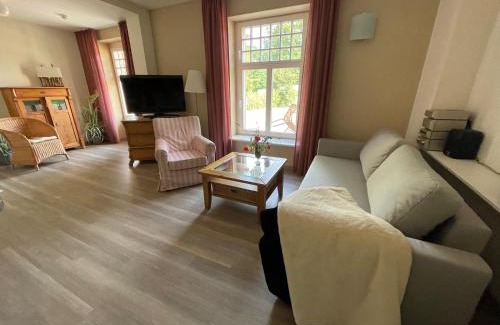 Stolpe Apartment | Der Westflügel Knappe Gerhard