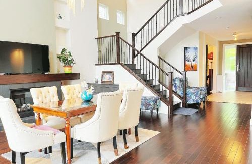 Burke Mountain House | Derbyshire House