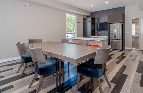 Downtown Des Moines Apartment | Des Moines Beautiful 2BD 2BA Downtown Apartment