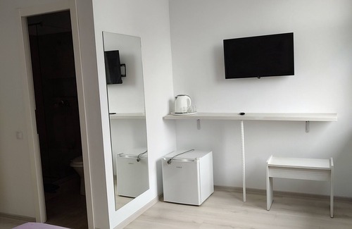 Pitesti Apartment | Descoperă confortul unei camere complet dotată.nIdeal pentru pt calatorii