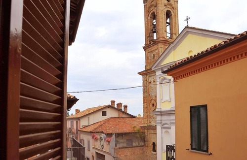 La Morra Apartment | 'DESCRIPTION' La Morra, the nest for 'gastronauts' .