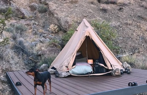 Nelson Apartment | Desert Den: Your Oasis For Two with Mountain Views