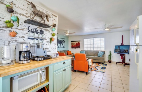 Landers House | Desert Escape - Hot Tub, Fire Pit & Grill