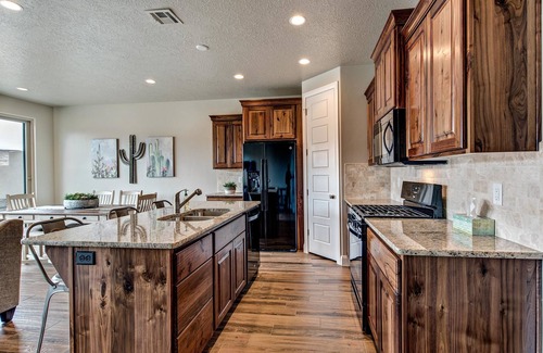 St. George House | Desert Escape