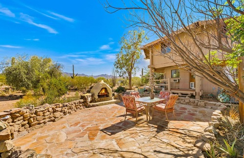 Picture Rocks House | Desert Living at No Pants Ranch & the Sonora Shack