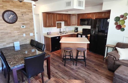 Mesa Grande House | Desert Oasis in Mesa across from the Cubs Stadium!