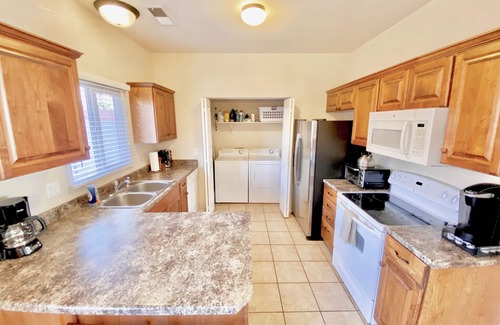 Kanab House | Desert Sanctuary in Kanab near Zion, Bryce and Grand Canyon National Parks
