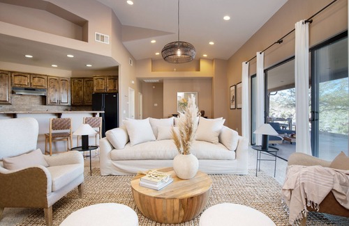 Joshua Tree Highlands House | Desert Stone by Avantstay Contemporary Desert Oasis With Pool & Hot Tub