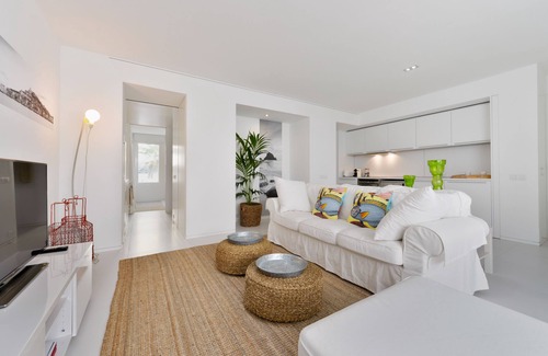Talamanca Apartment | design apartment for 4 people at the best location. In front of PACHA & Lío.
