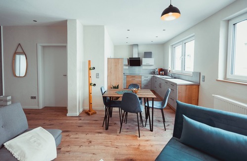 Senheim Apartment | Design Fewo in Moselnähe Waschmaschine Dachterrassenetflixjarody Hosting