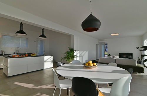 Coste Villa | Design Villa with Pool and Crossfit Gym