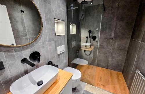 Offenbach am Main Apartment | Design-Wohnung im Zentrum mit Balkon und Parkplatz